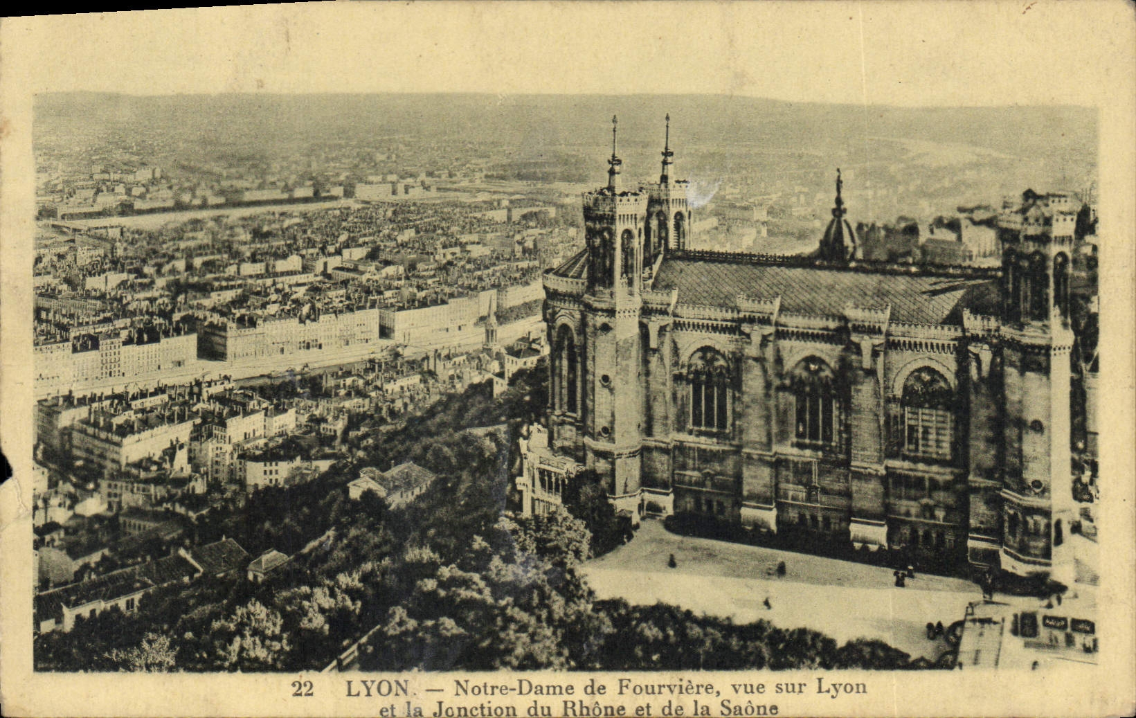 CPA Lyon Notre Dame de Fourviere vue sur Lyon et la Jonction du Rhone et de la Saone