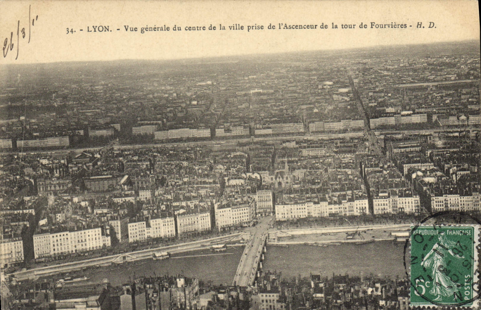 CPA Lyon Vue generale du centre de la ville prise de l'Ascenseur de la tour de Fourviere