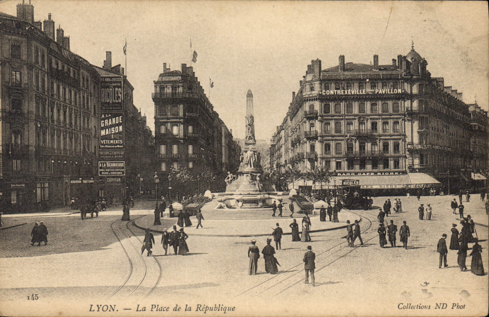 CPA Lyon La Place de la Republique