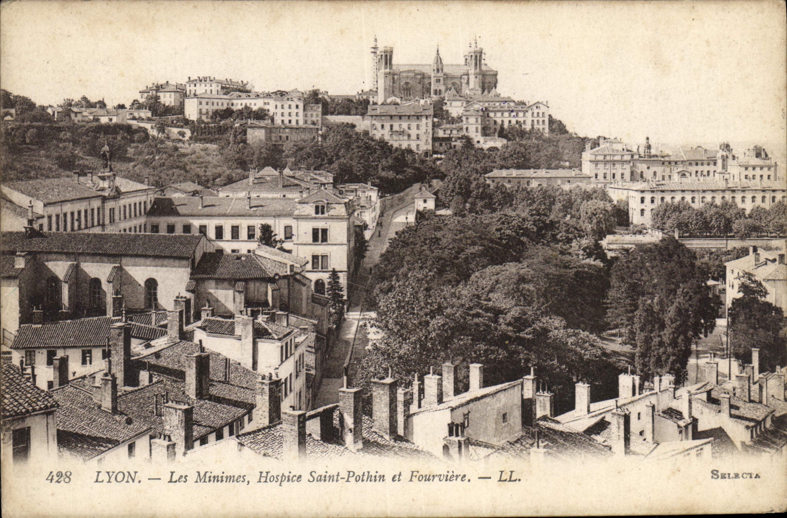 CPA Lyon Les Minimes Hospice Saint Pothin et Fourviere