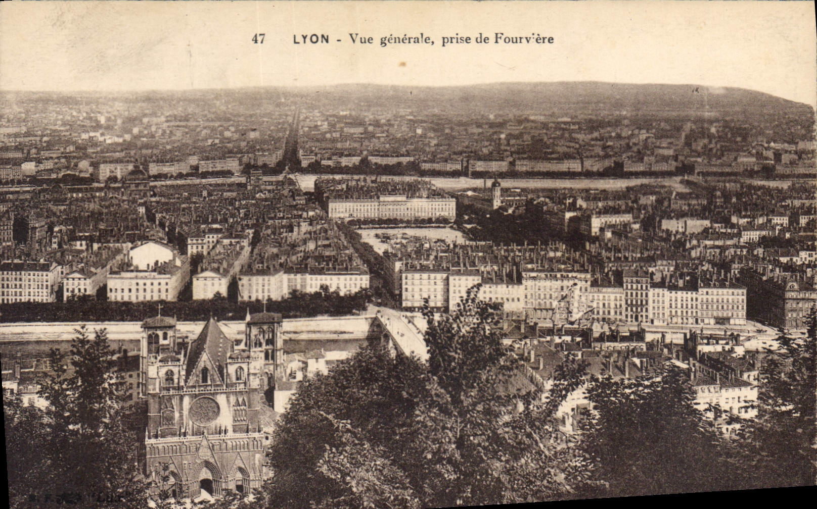 CPA Lyon Vue generale prise de Fourviere