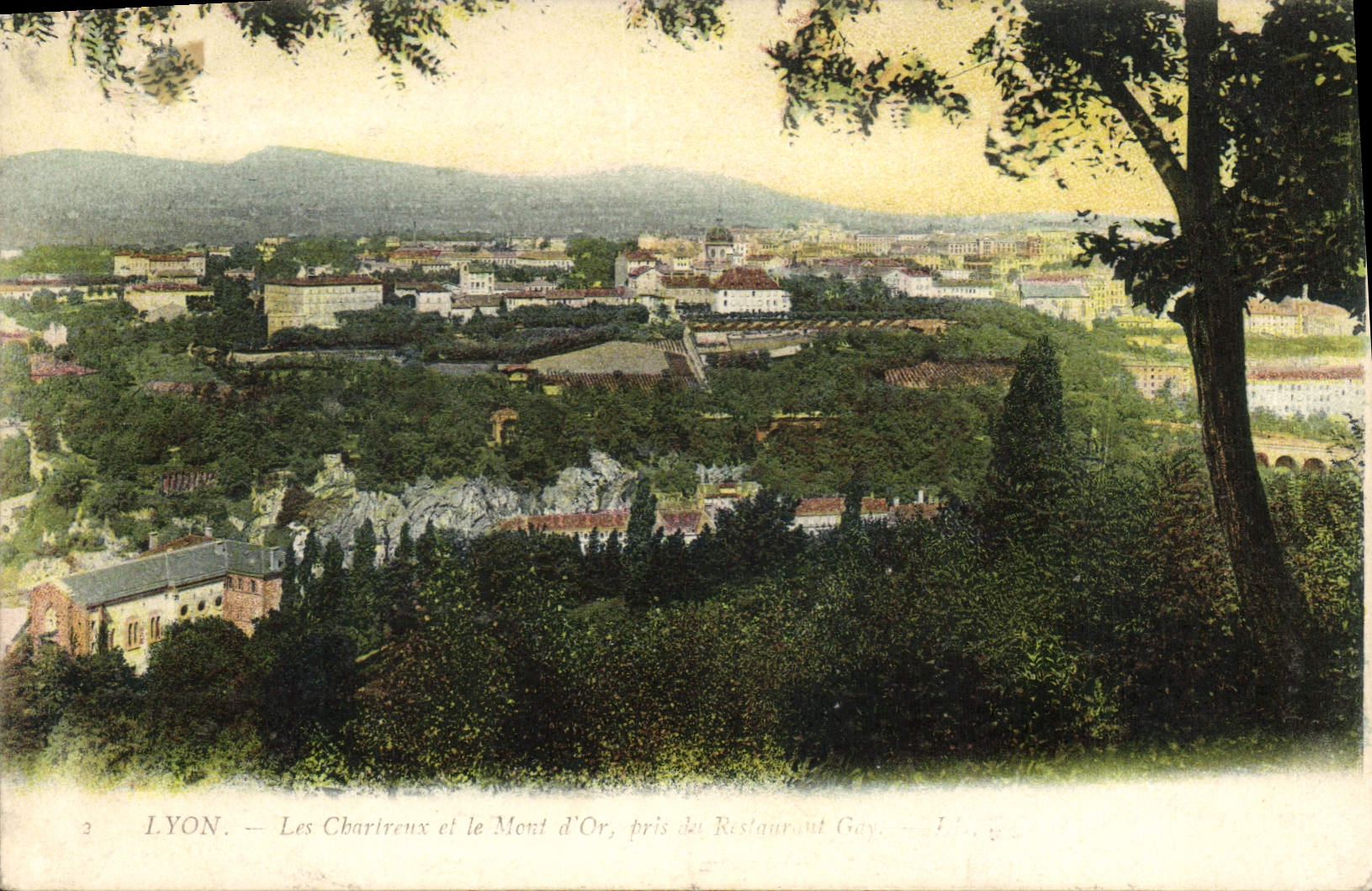 CPA Lyon Les Cbarireux et le Mont d'Or pris de Restaurant Gay