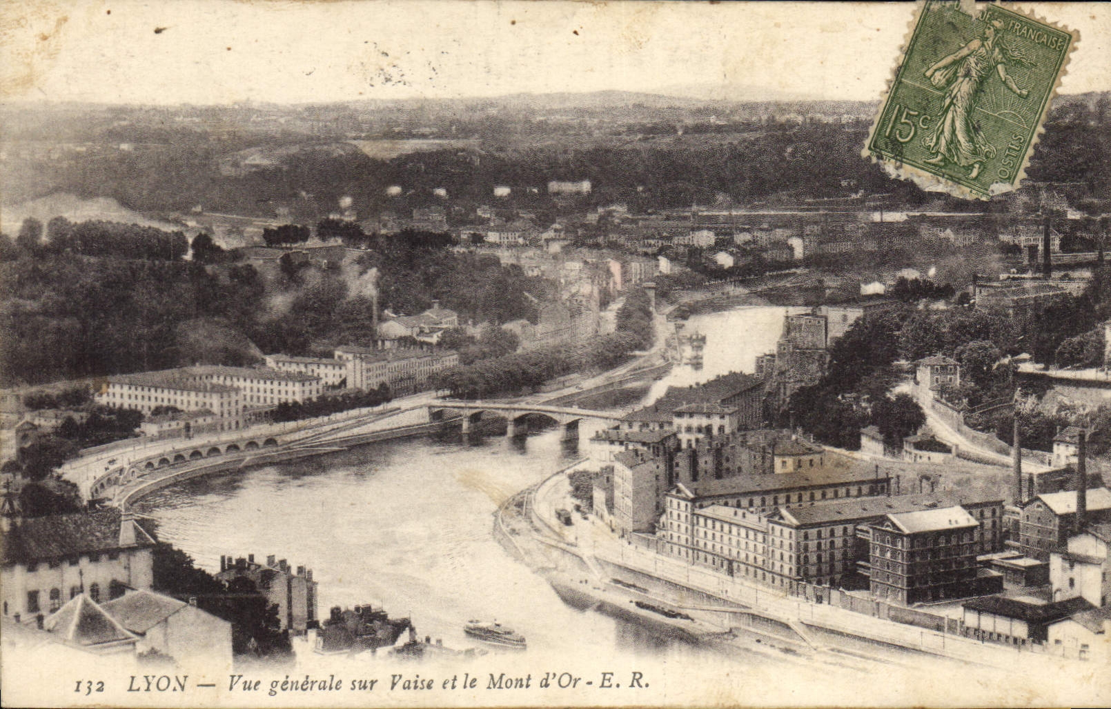 CPA Lyon Vue generale sur Vaise et le Mont d'Or