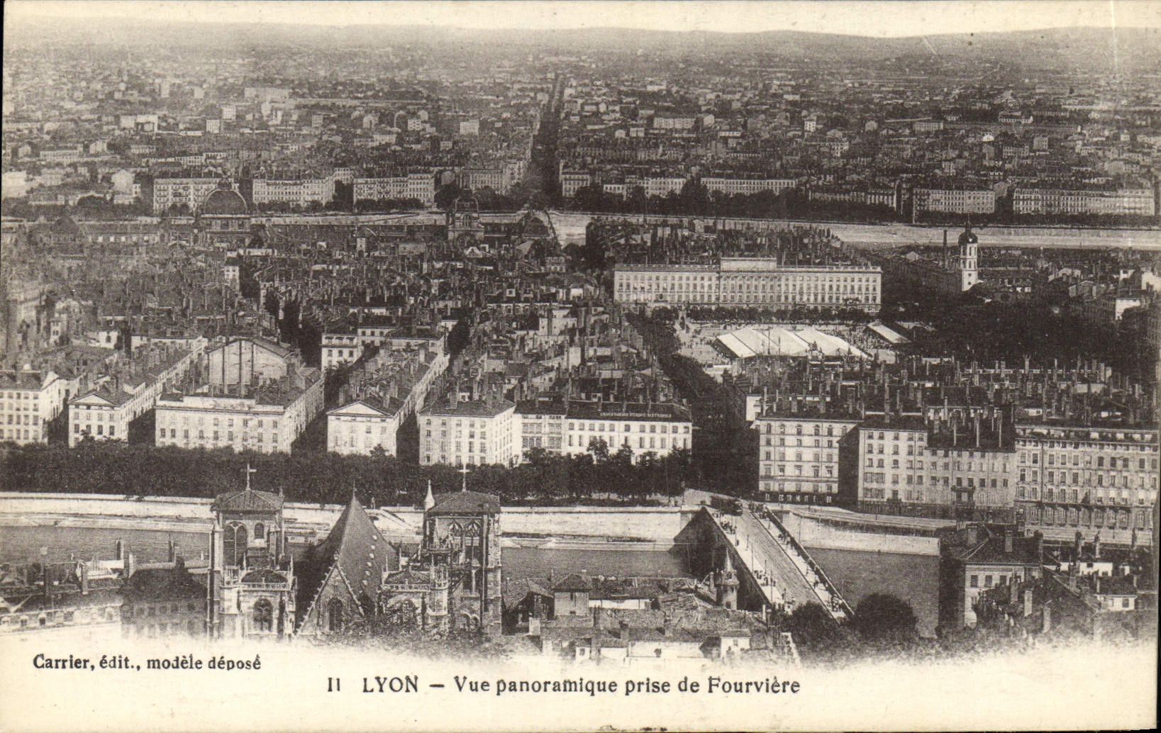 CPA Lyon Vue panoramique prise de Fourviere