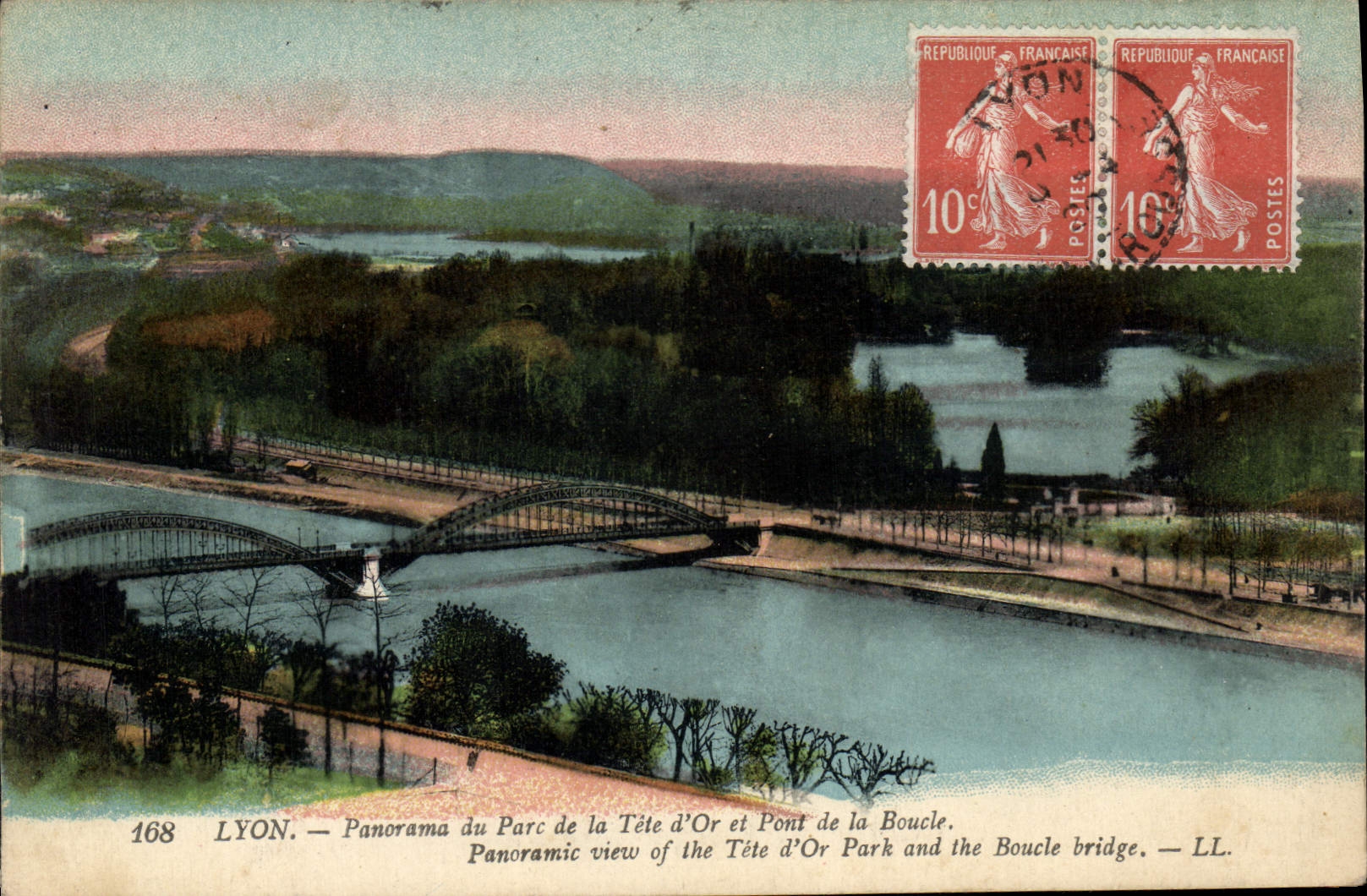 CPA Lyon Panorama du Parc de la Tete d'Or et Pont de la Boucle
