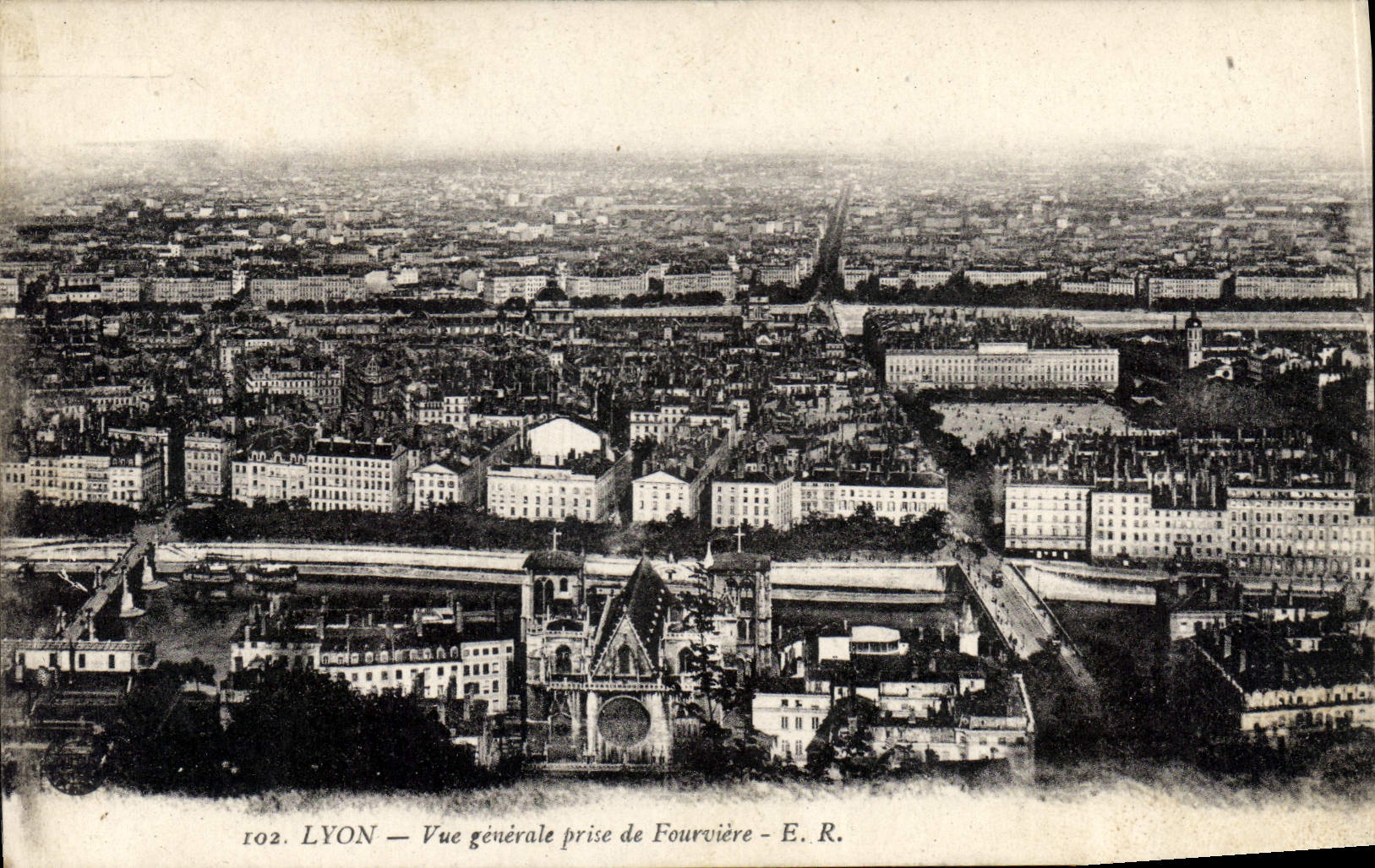 CPA Lyon Vue generale prise de Fourviere