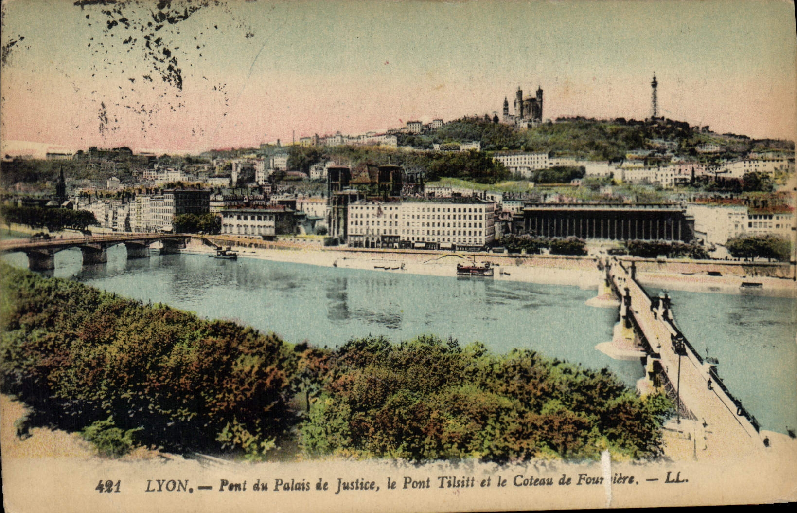 CPA Lyon Pont du Palais de Justice le Pont Tilsitt et le Coteau de Fourviere