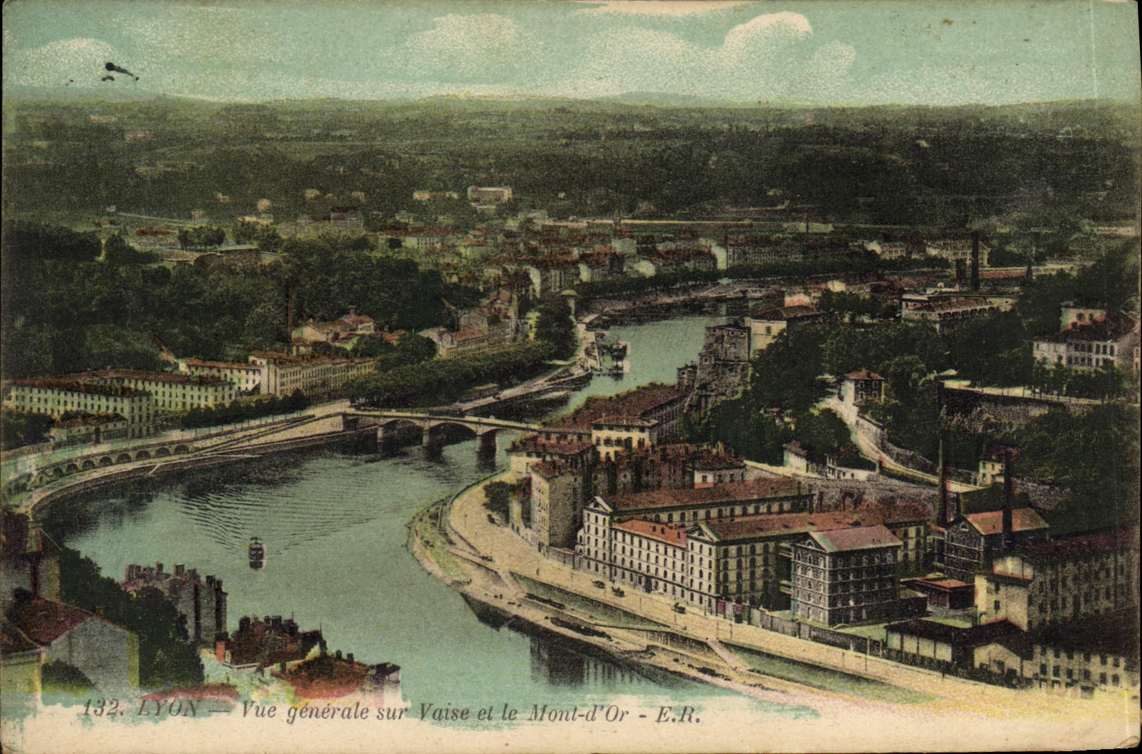 CPA Lyon Vue generale sur Vaise et le Mont d'Or