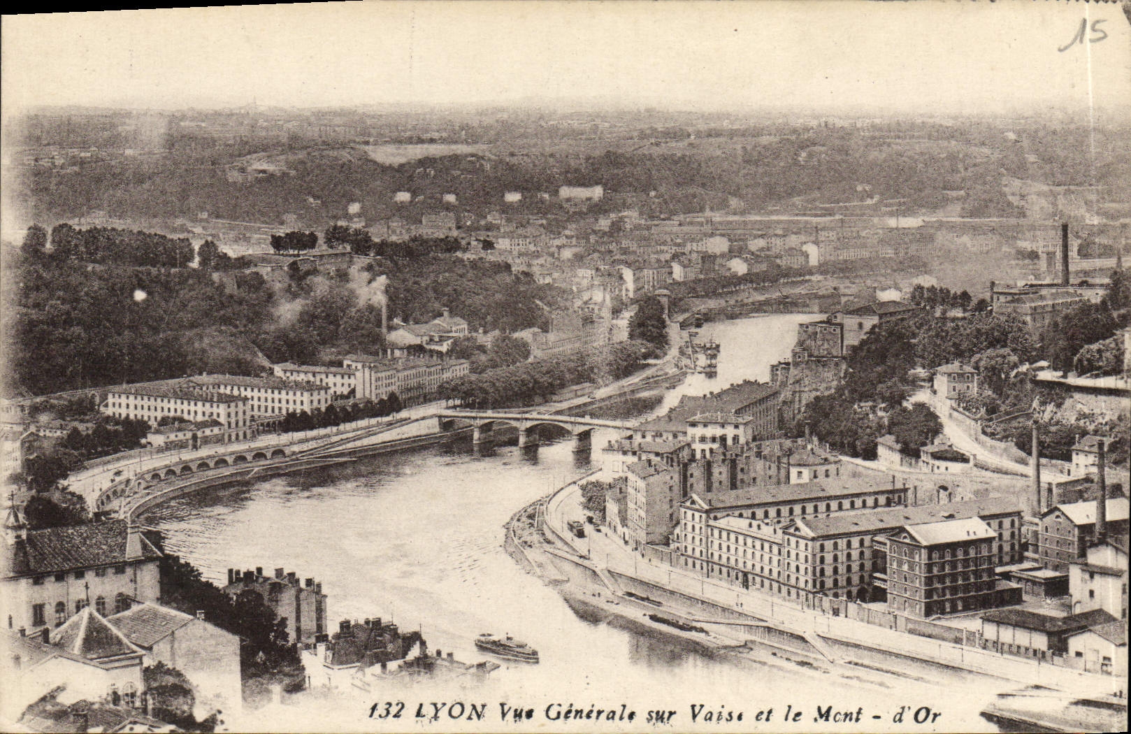 CPA Lyon Vue Generale sur Vaise et le Mont d'Or