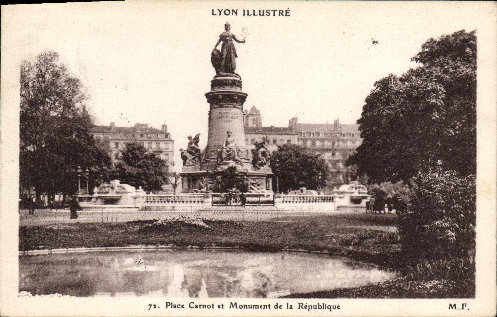 CPA Lyon Illustre Place Carnot et Monument de le Republique