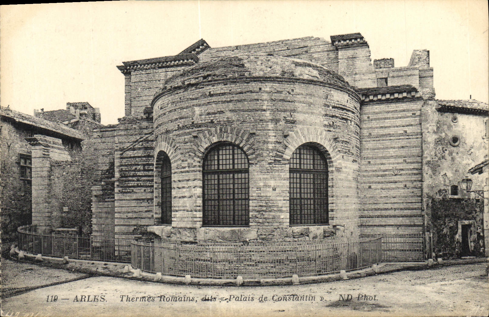 CPA Arles Thermes Romains