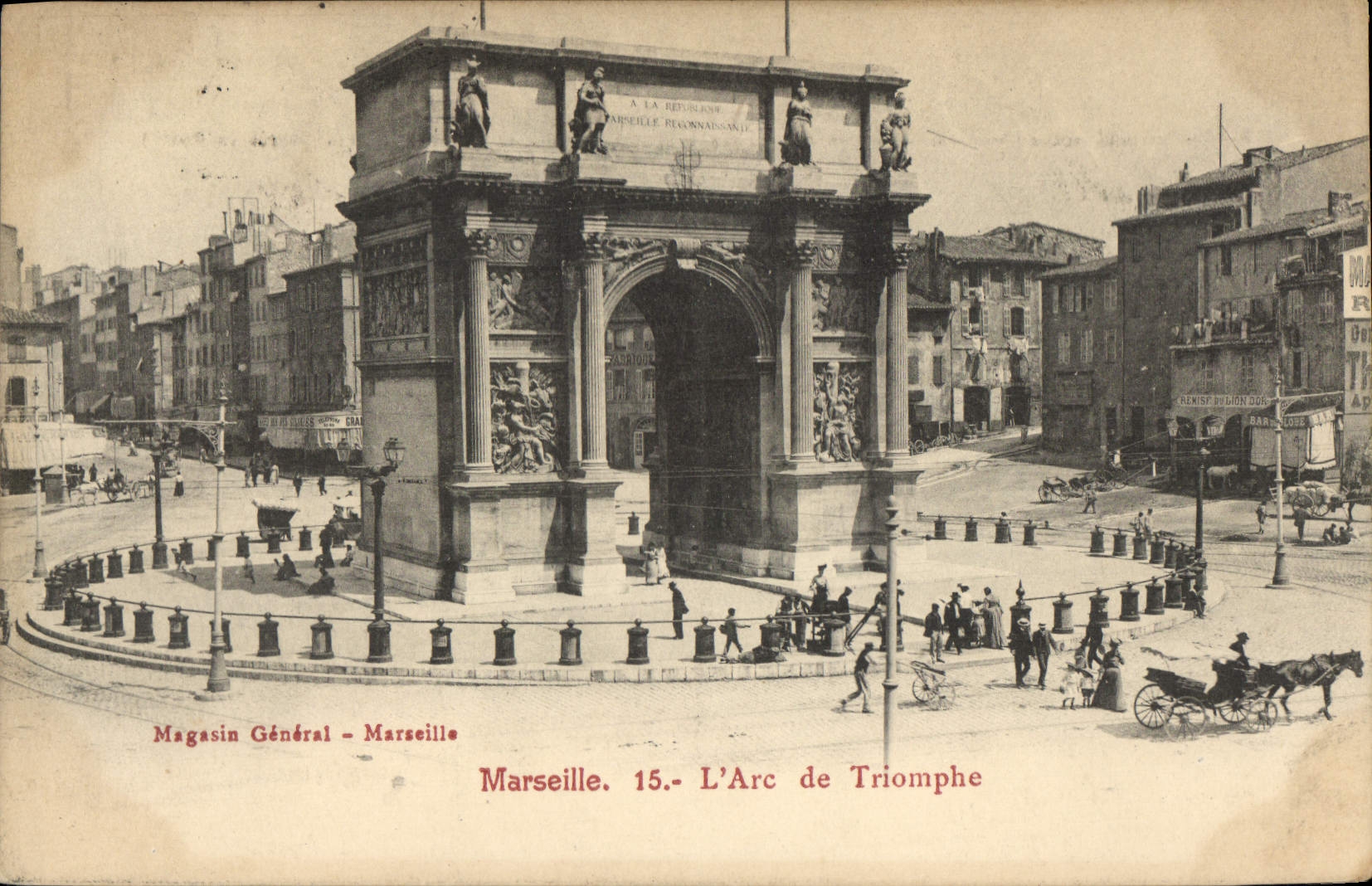 CPA Marseille L'Arc de Triomphe Magasin General