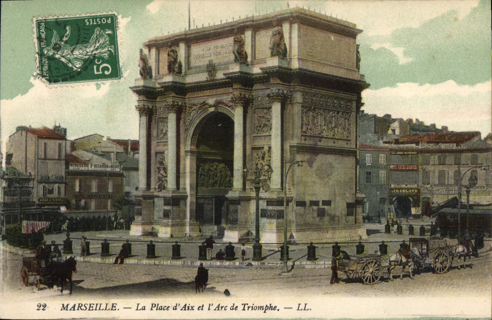 CPA Marseille La Place d'Aix et l'Arc de Triomphe 