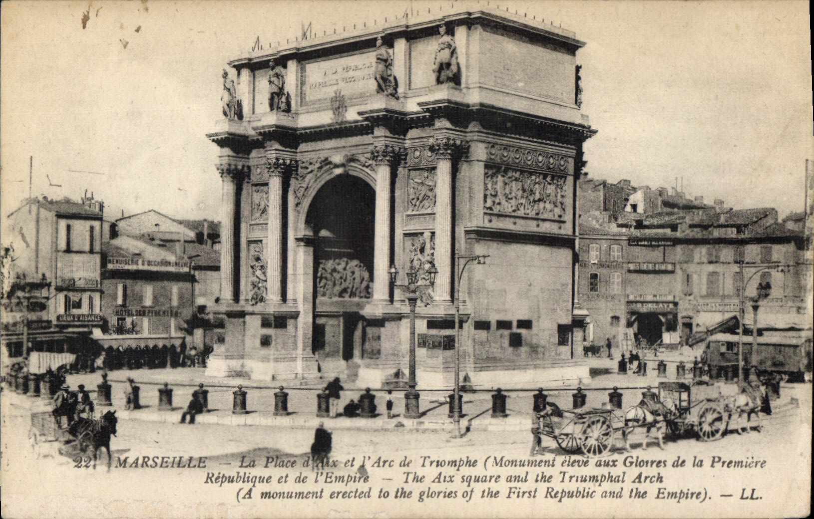 CPA Marseille La Place d'Aix et l'Arc de Triomphe
