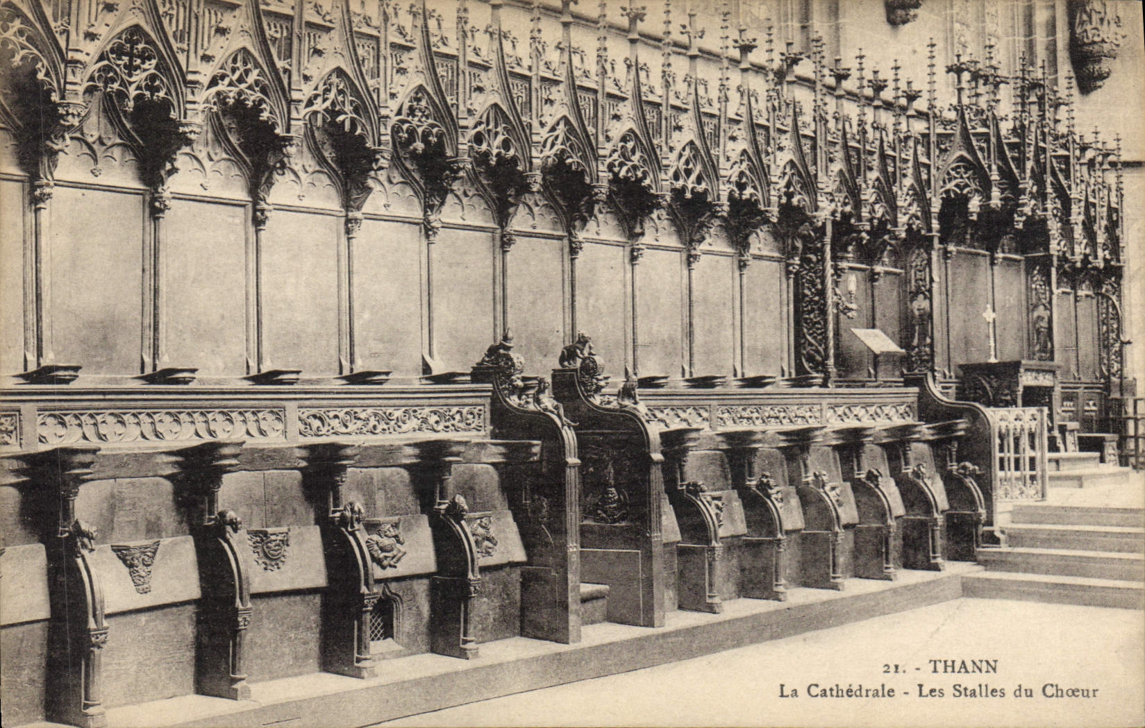 CPA Thann La Cathedrale Les Stalles du Choeur 