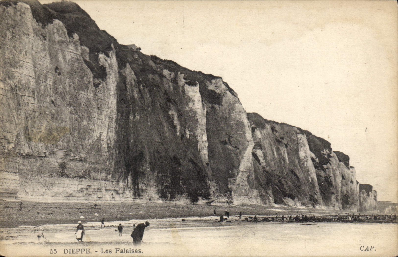 CPA Dieppe Les Falaises 