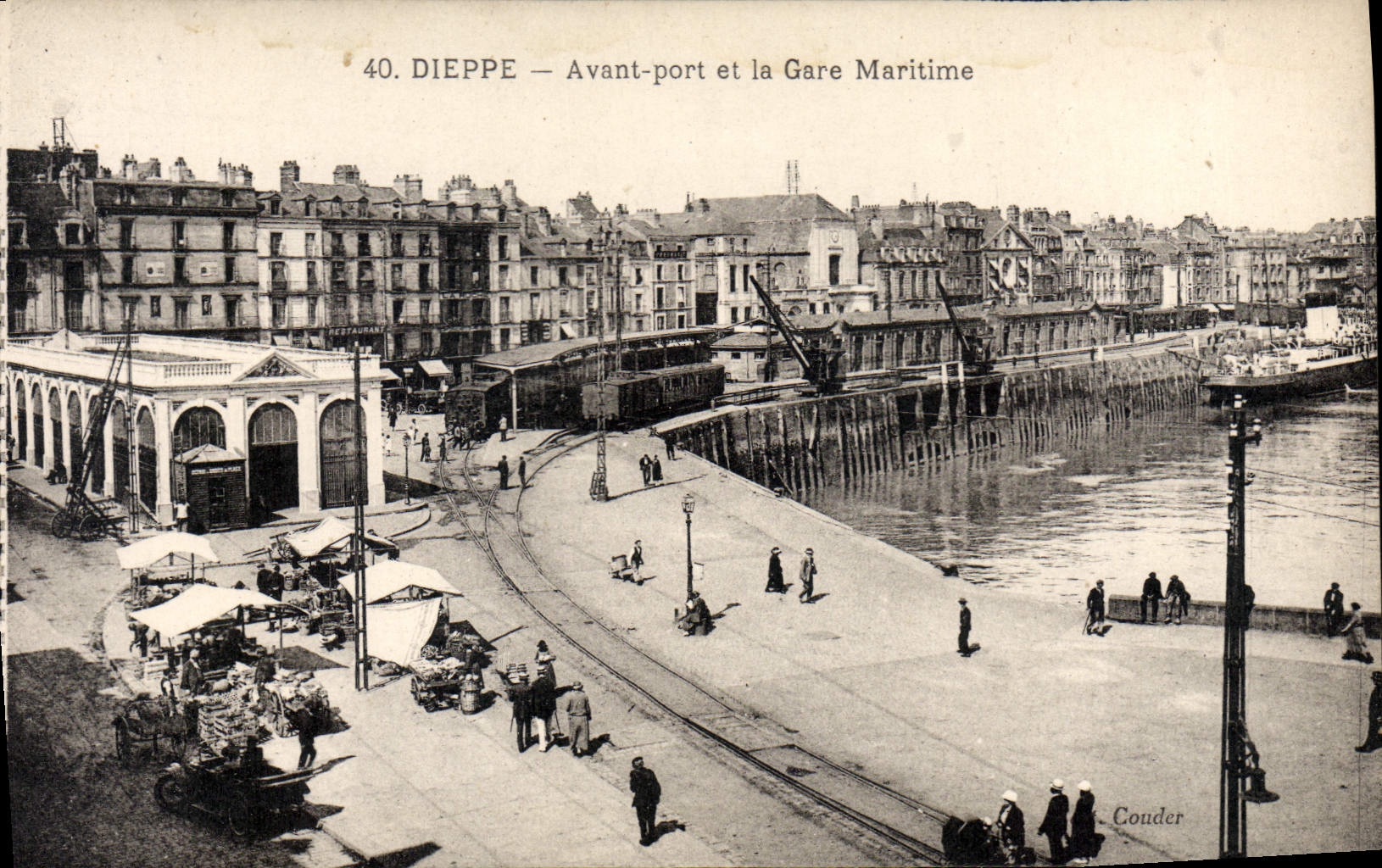CPA Dieppe Avant port et le Gare Maritime 