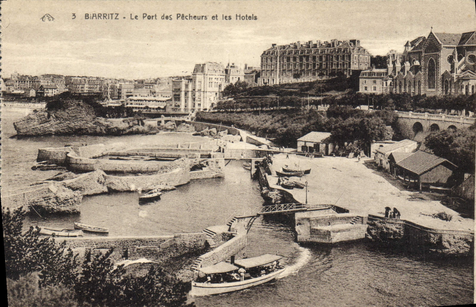 CPA Biarritz Le Port des Pecheurs et les Hotels 