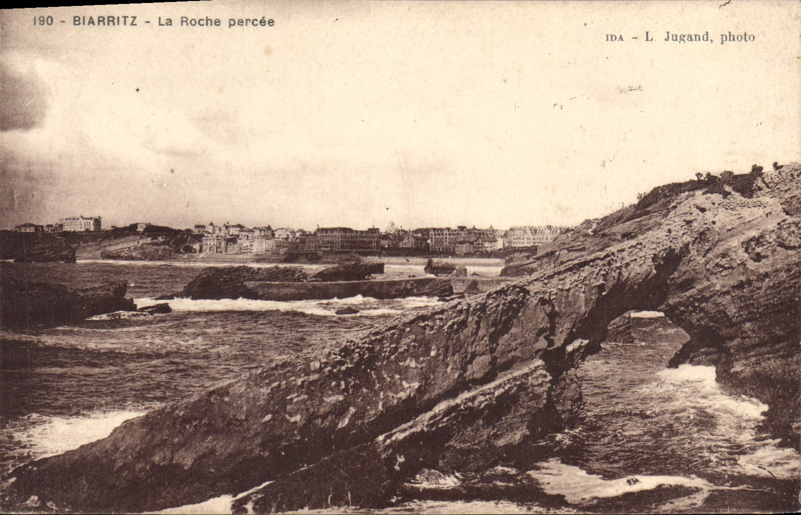 CPA Biarritz La Roche percee 