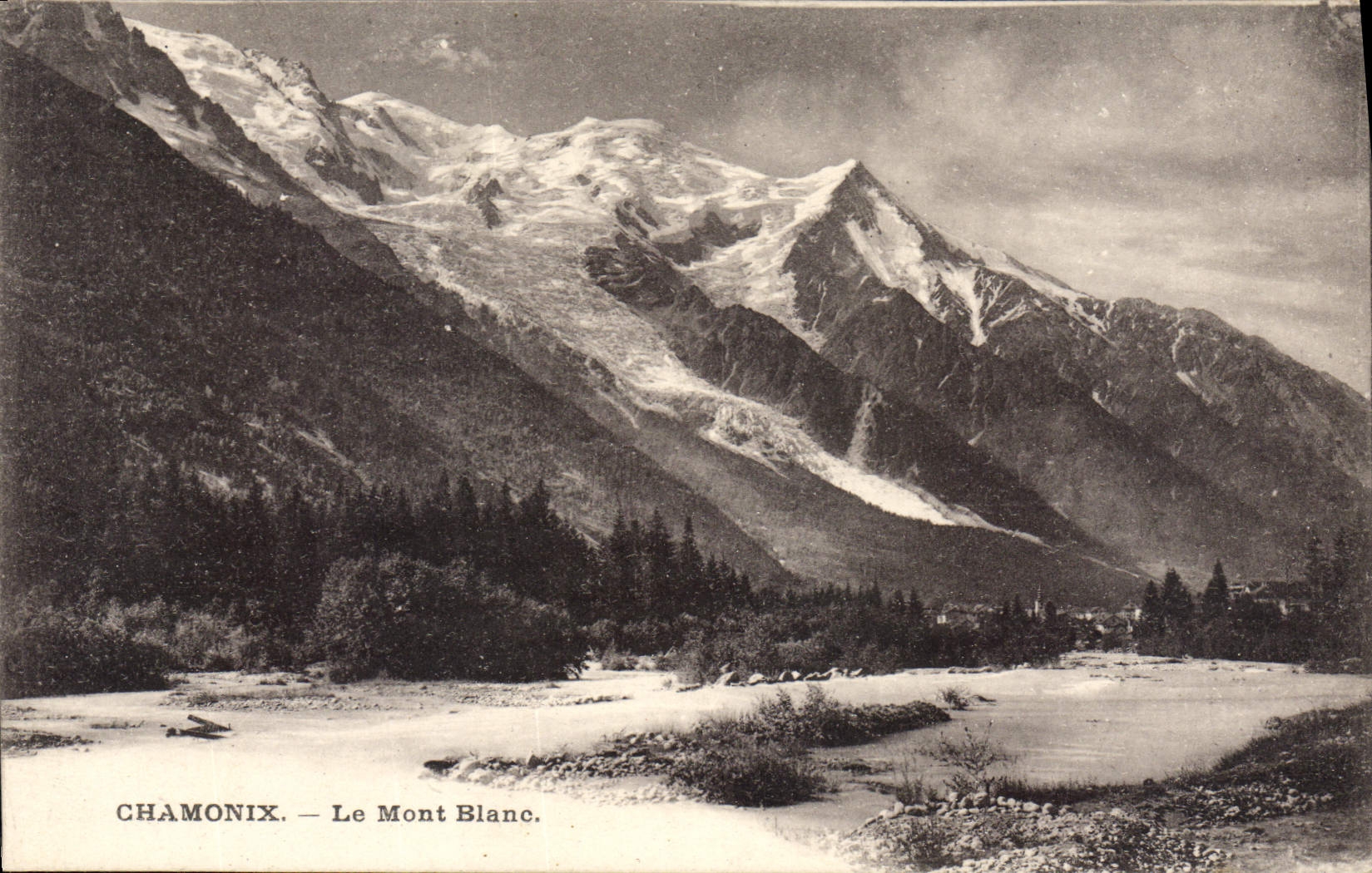 CPA Chamonix Le Mont Blanc 