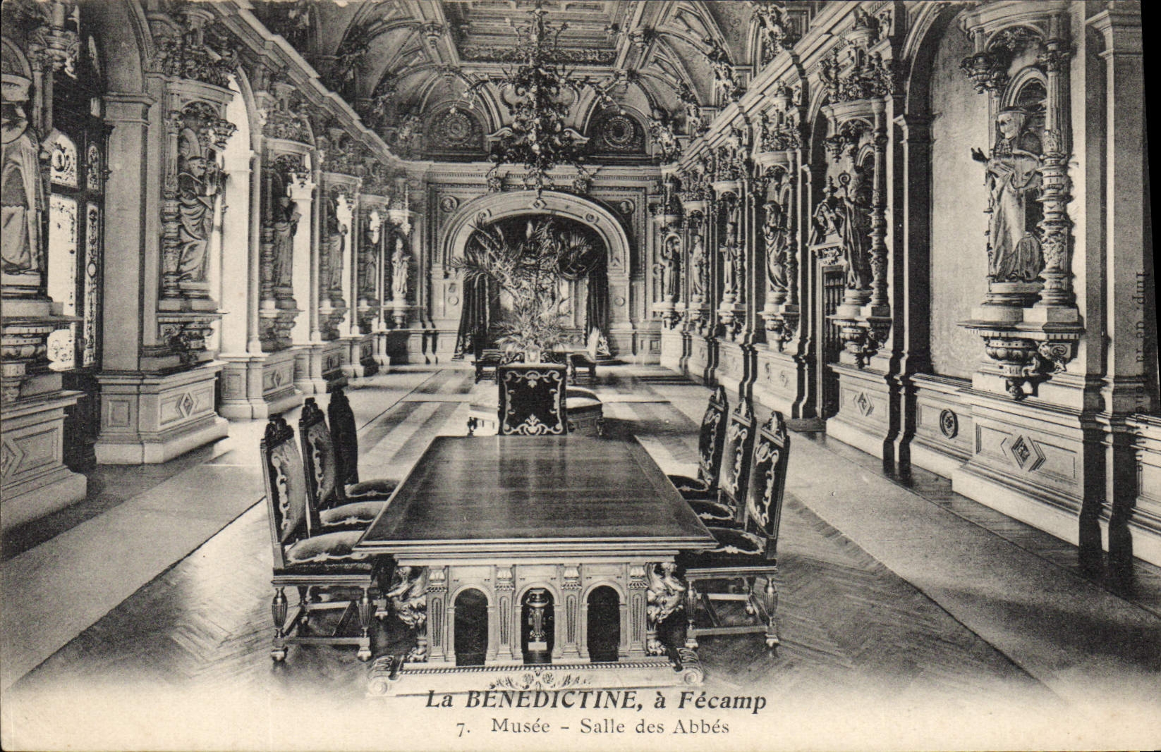 CPA La Benedictine a Fecamp Musee Salle des Abbes