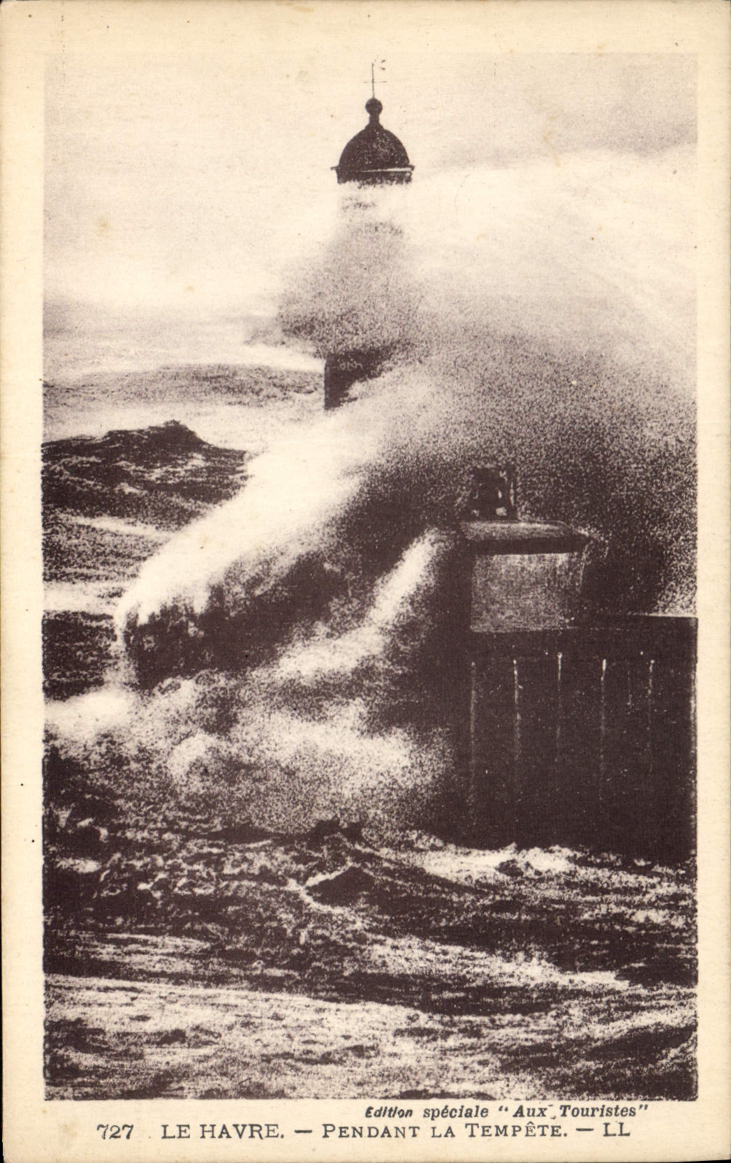 CPA Le Havre Pendant La Tempete 