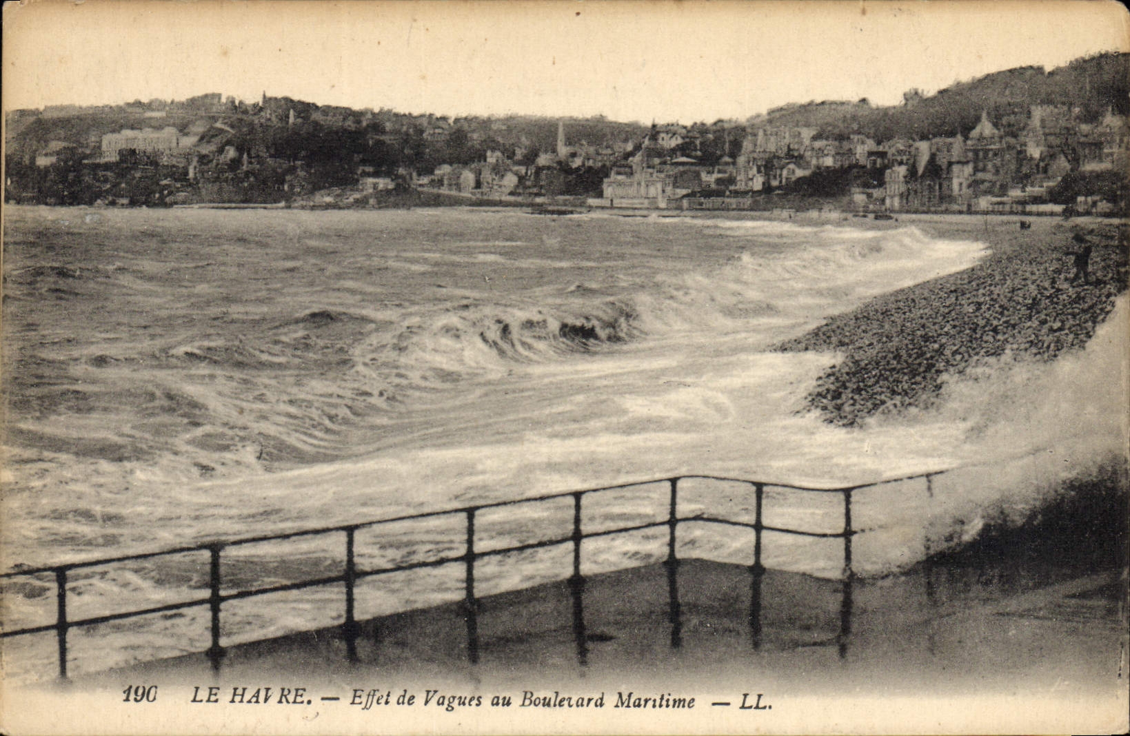 CPA Le Havre Effet de Vagues au Boulevard Maritime 
