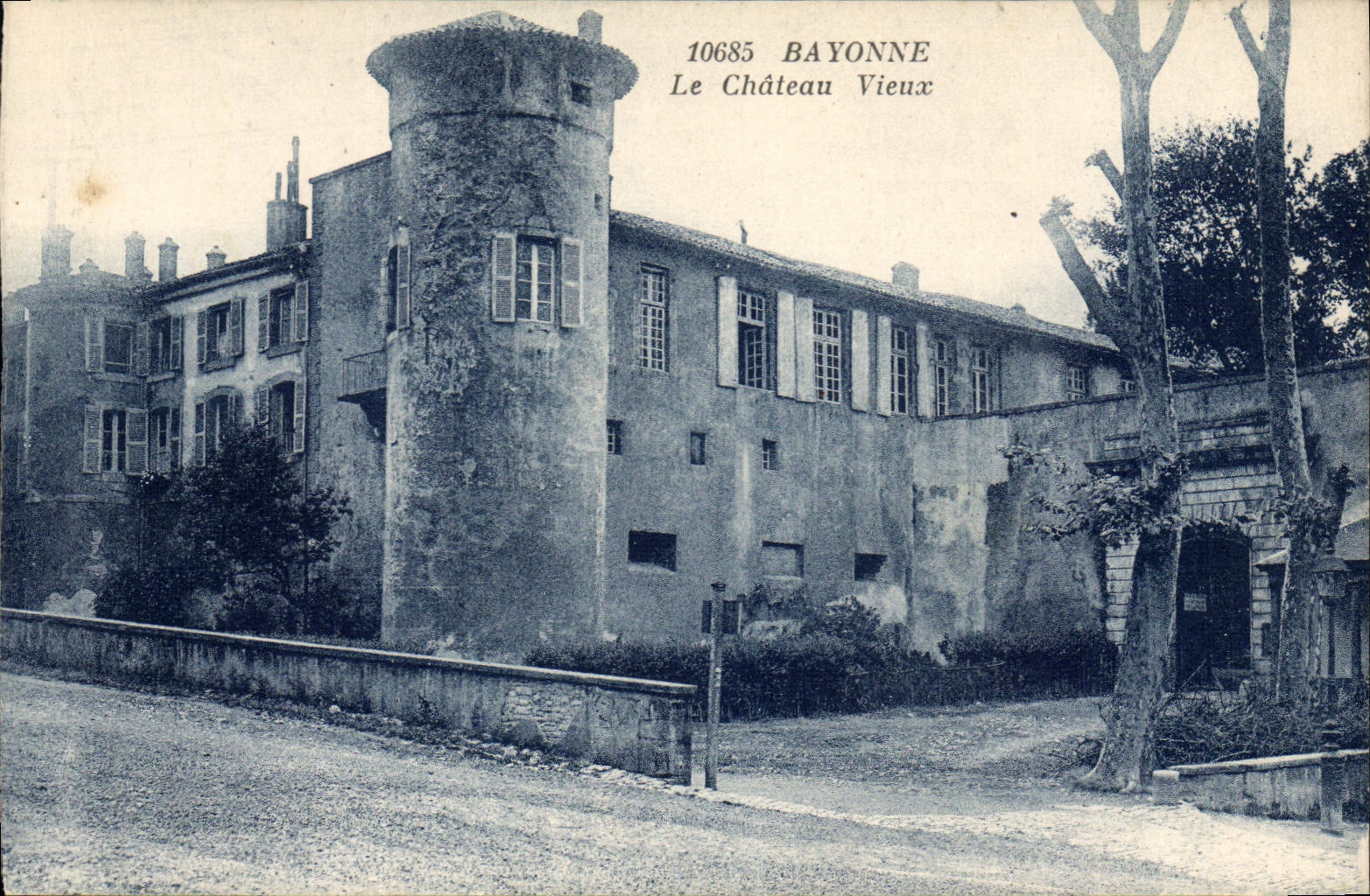 CPA Bayonne Le Chateau Vieux 