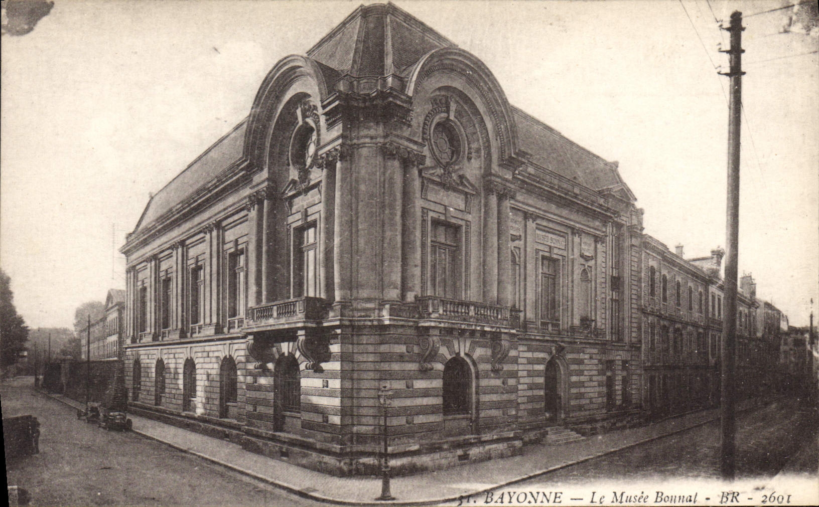 CPA Bayonne Le Musee Bonnat 