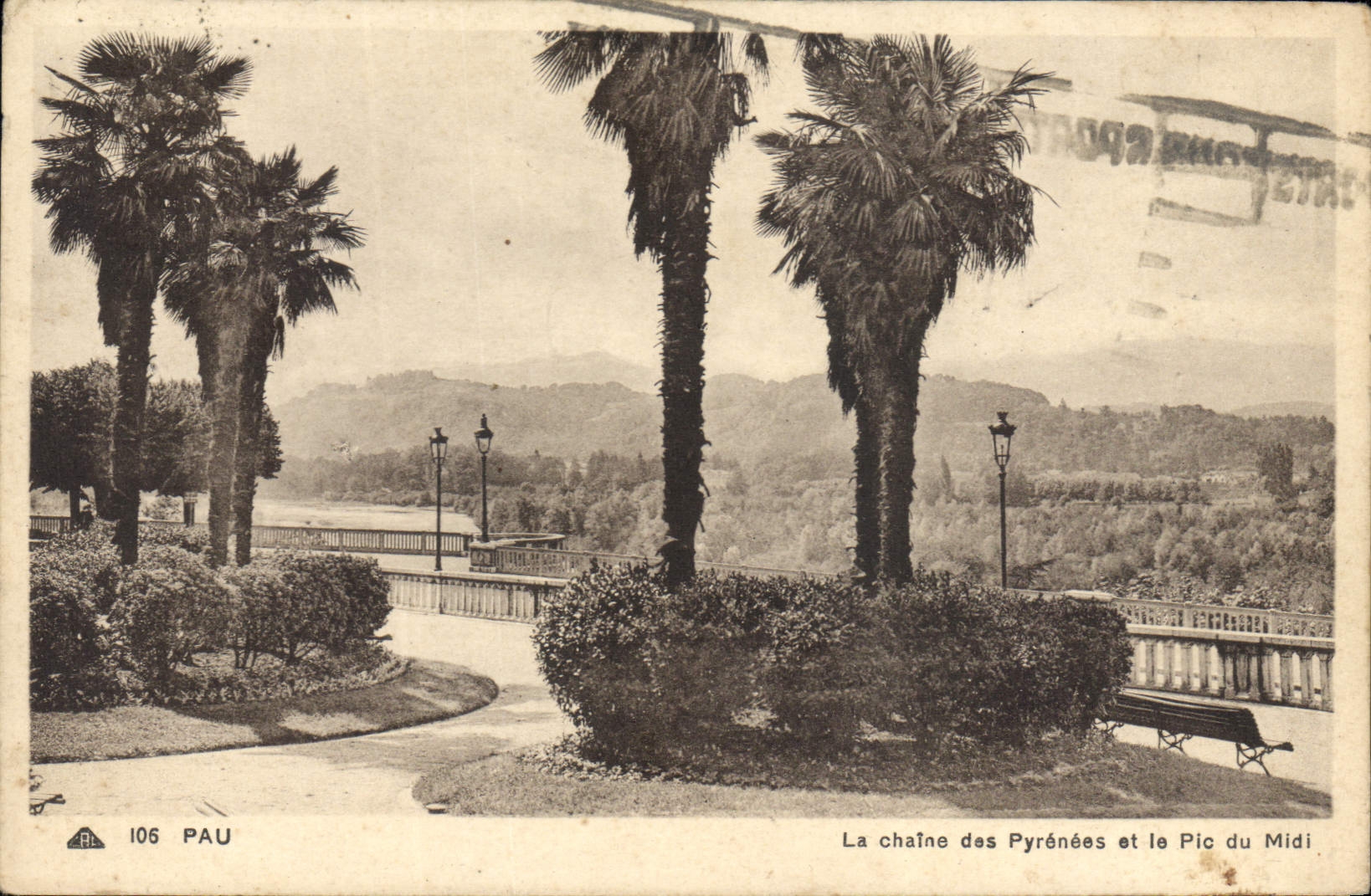 CPA Pau La chainde des Pyrenees et le Pic du Midi 