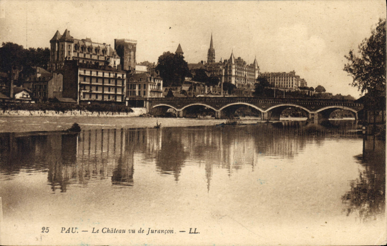 CPA Pau La Chateau vu de Jurancon 
