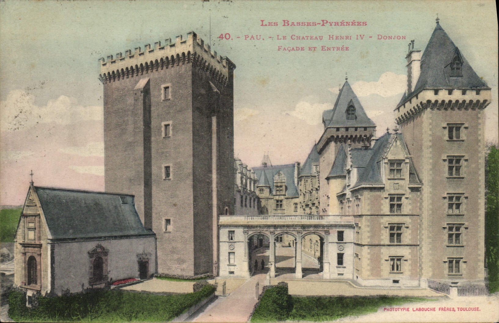 CPA Les Basses Pyrenees Pau Le Chateau Henri IV