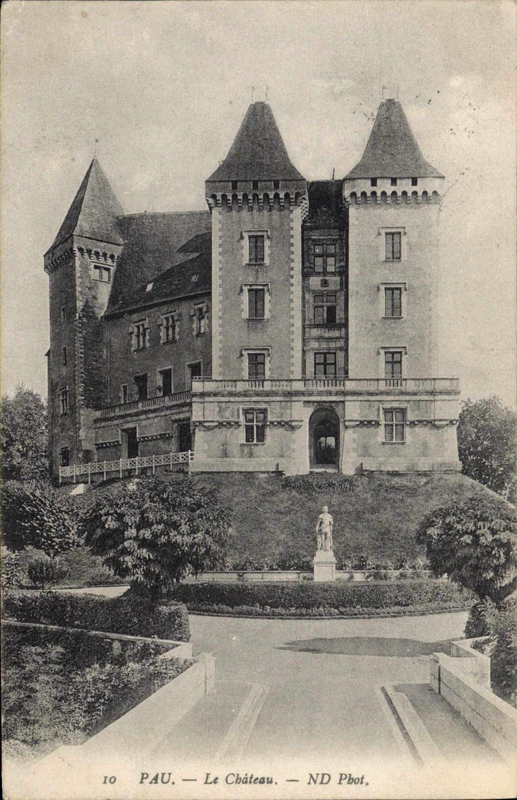 CPA Pau Le Chateau 