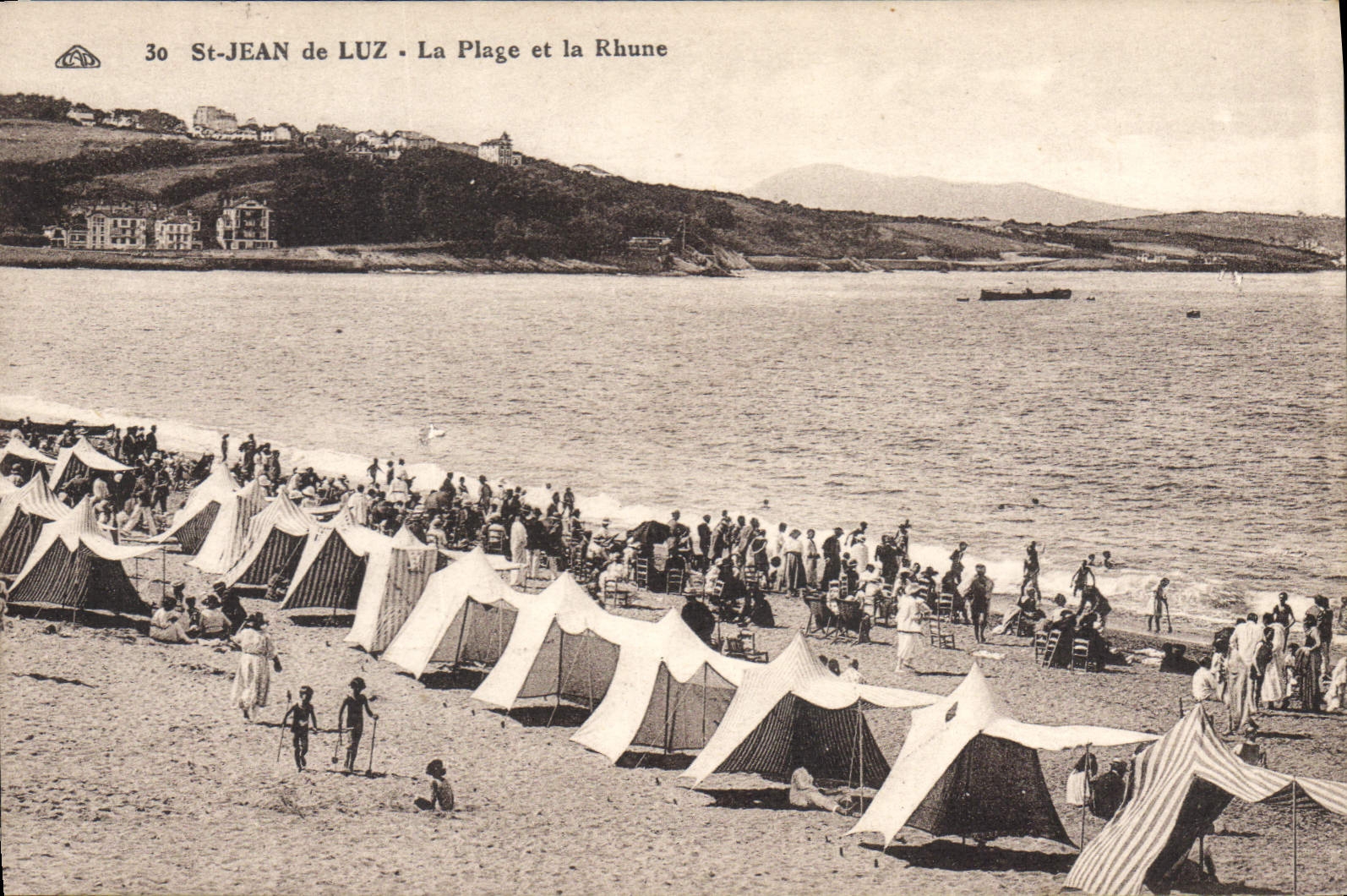 CPA St Jean de Luz La Plage et la Rhune 