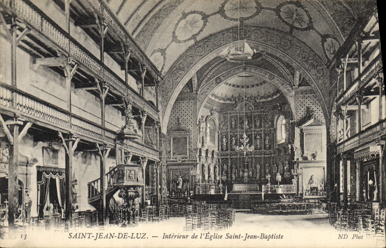 CPA Saint Jean de Luz Interieur de l'Eglise Saint Jean Baptiste 