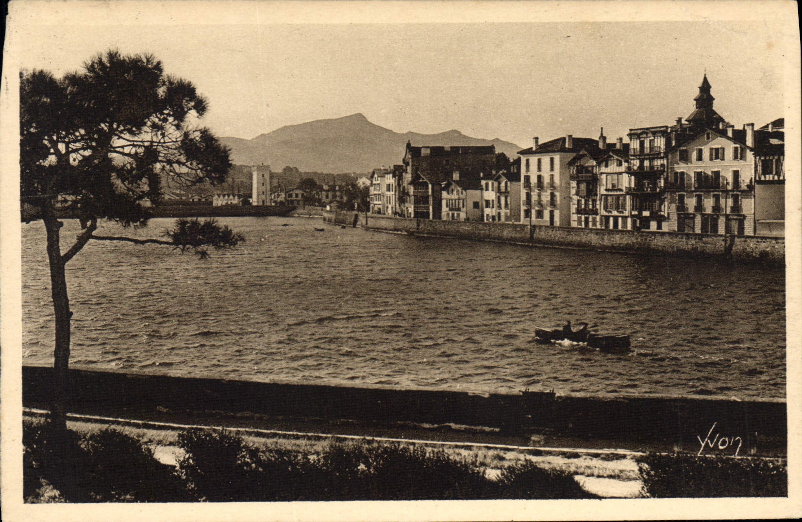 CPA Cote Basque St Jean de Luz Basses Pyrenees 