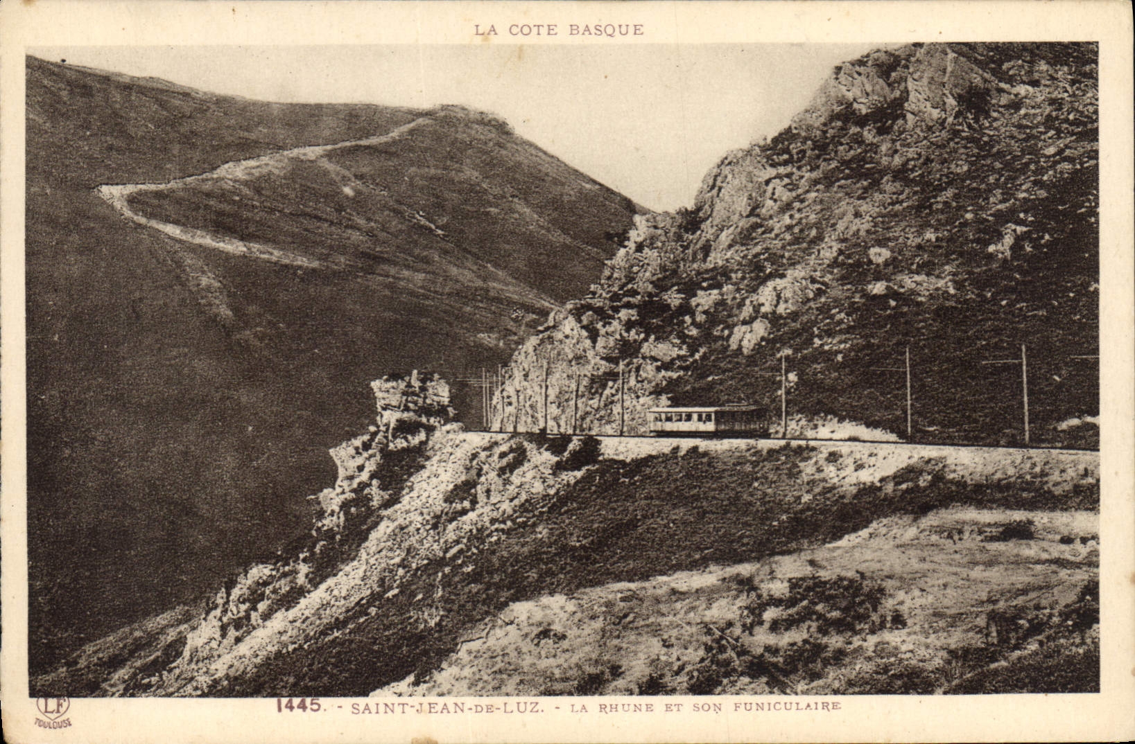 CPA Saint Jean de Luz La Rhune et son Funiculaire 