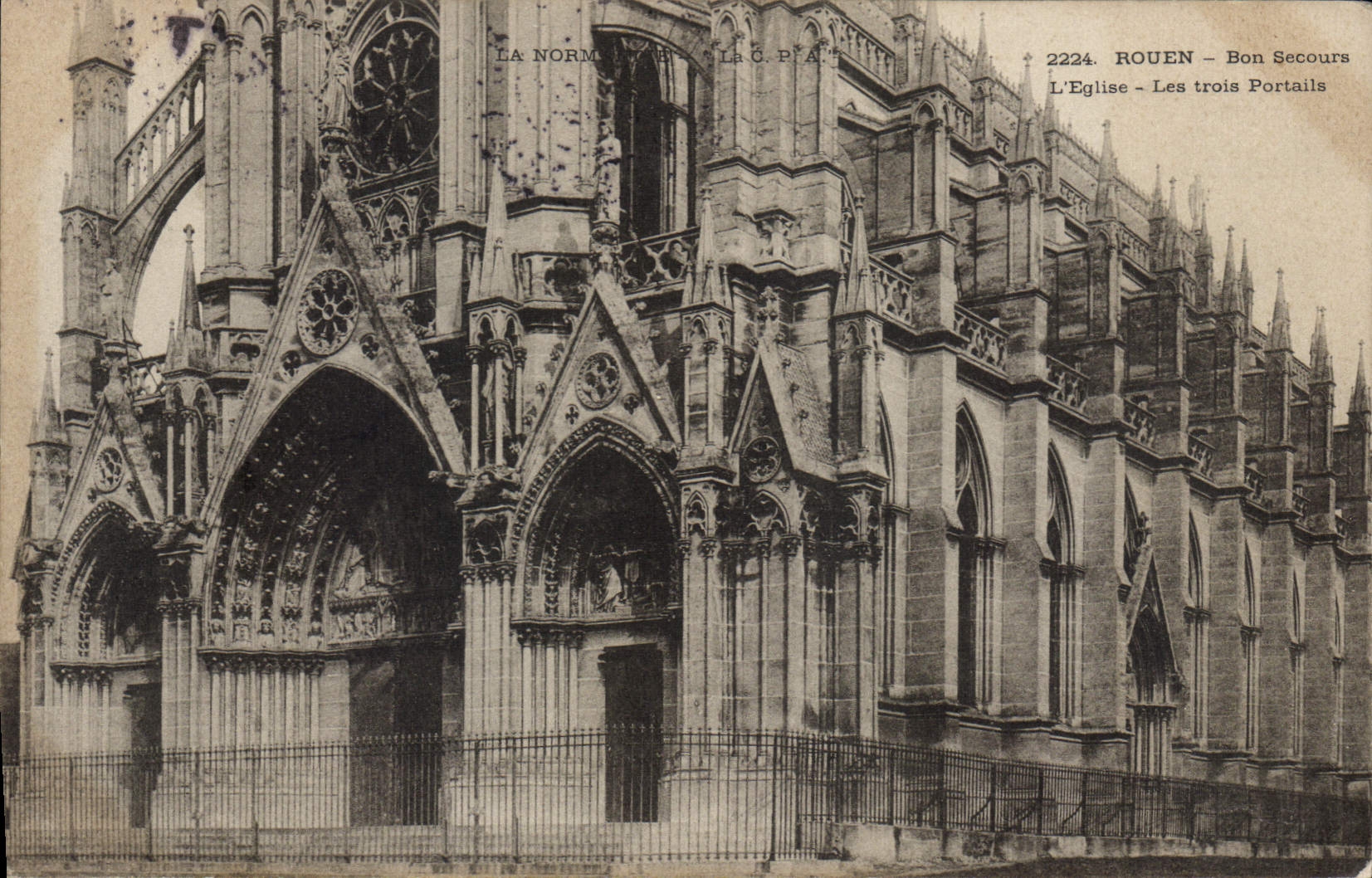 CPA Rouen Bon Secours L'Eglise Les trois Portails