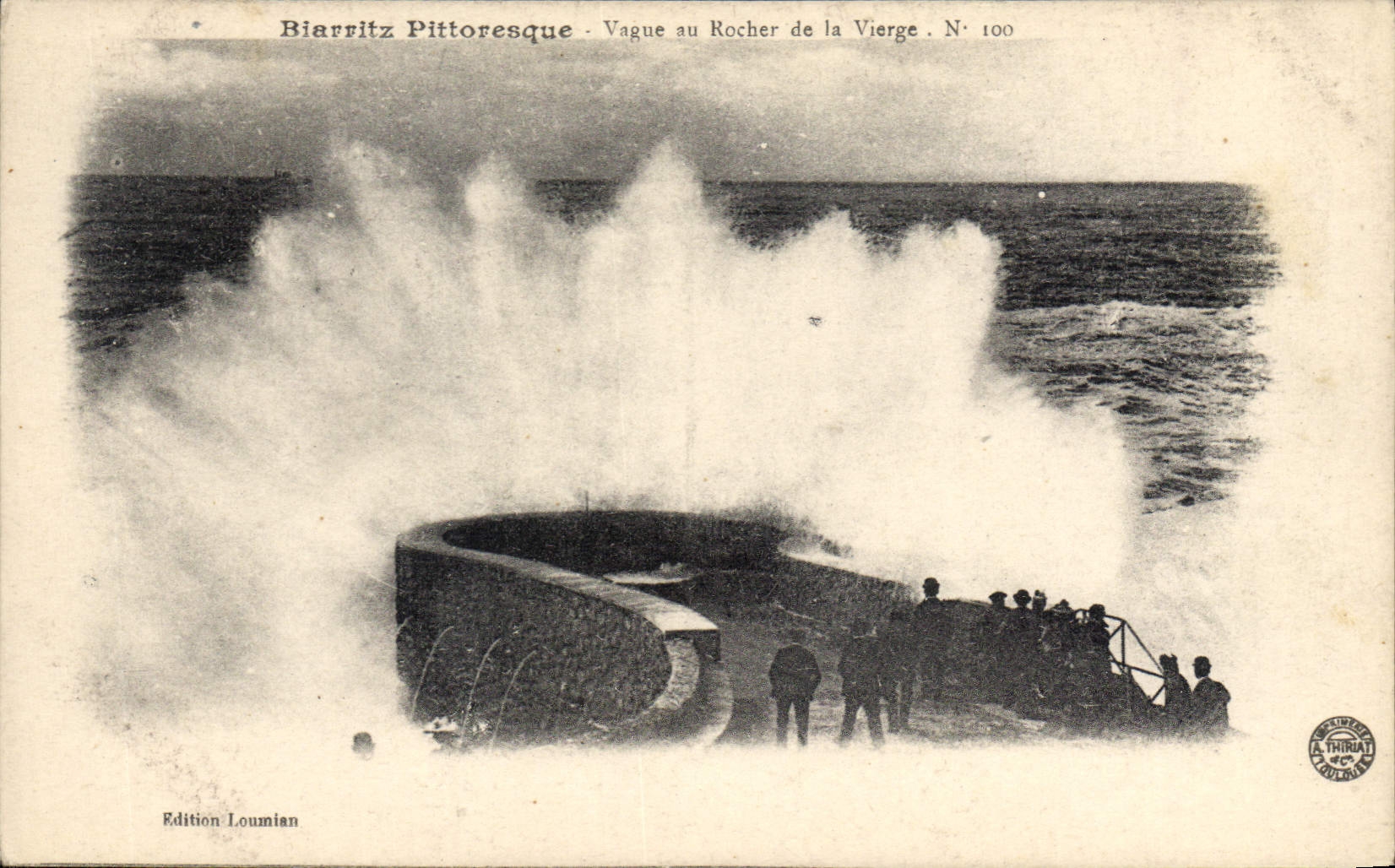 CPA Biarritz Pottoresque Vague au Rocher de la Vierge 