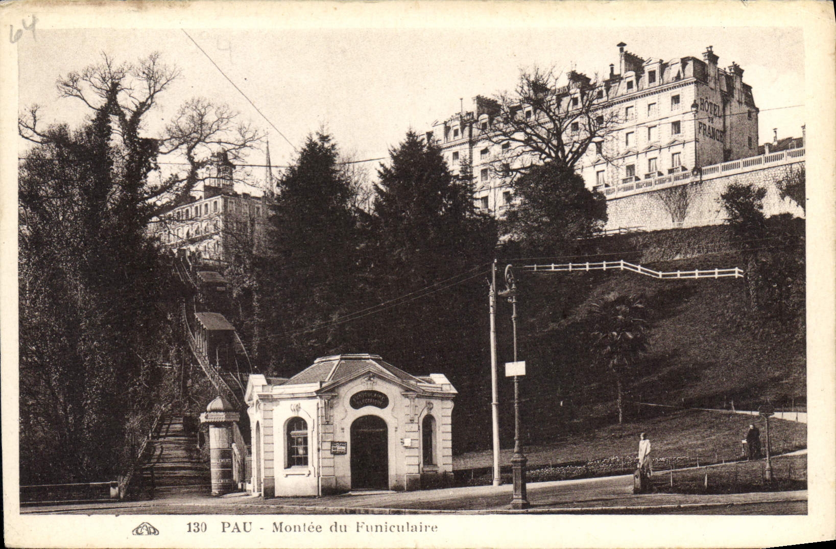 CPA Pau Montee du Funiculaire 