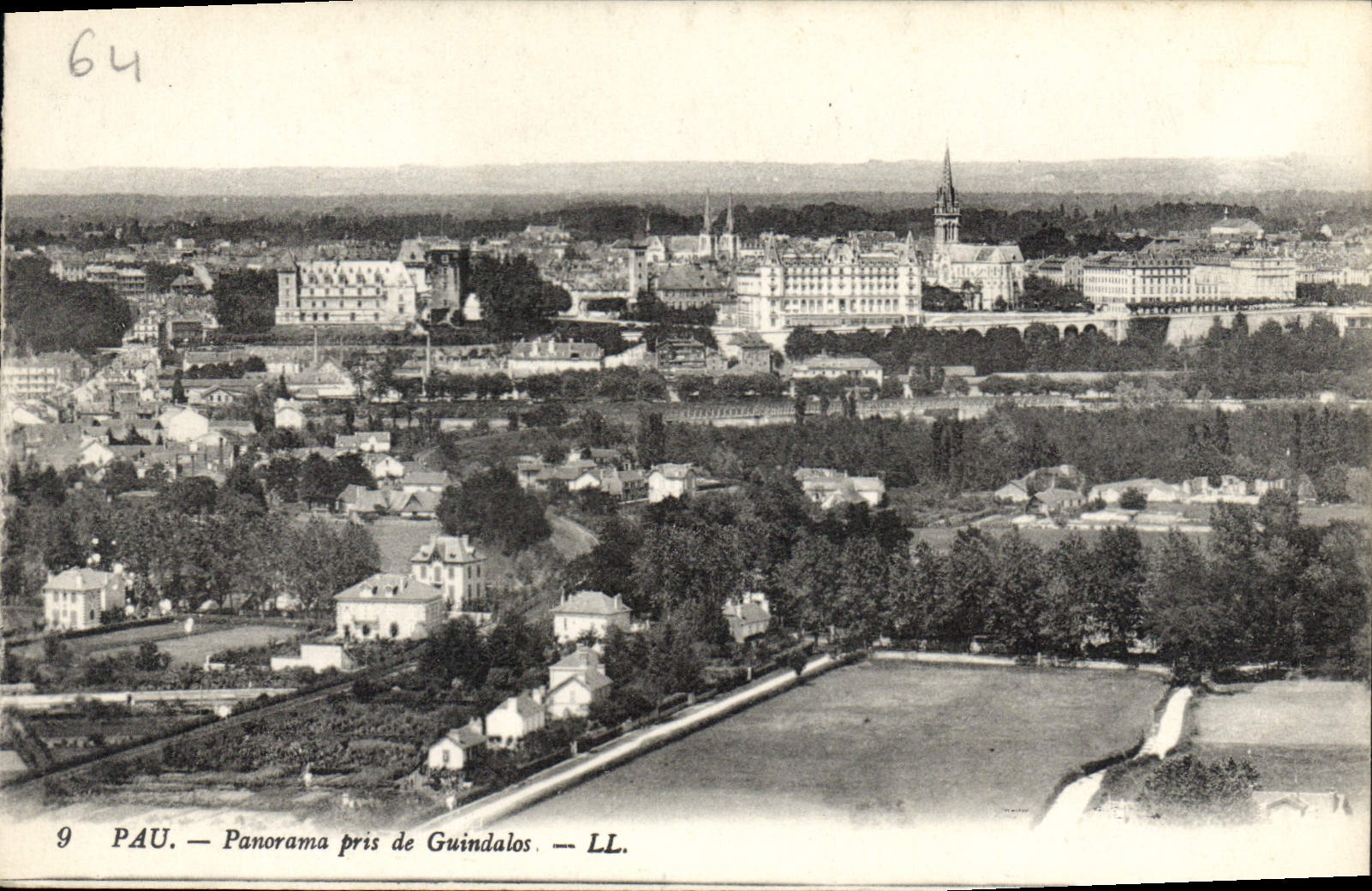 CPA Pau Panorama pris de Guindalos 