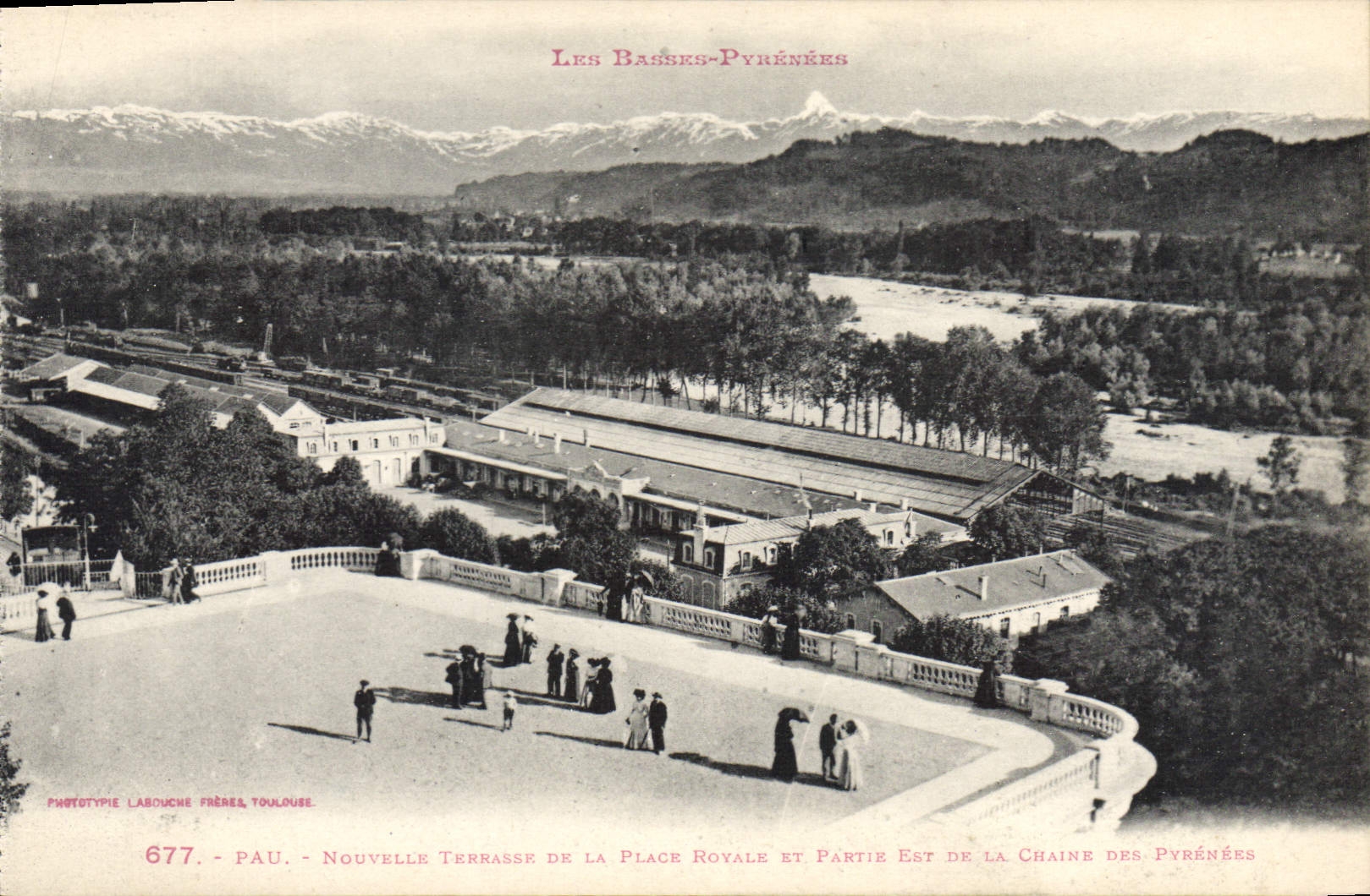CPA Pau Nouvelle Terrasse de la Place Royale