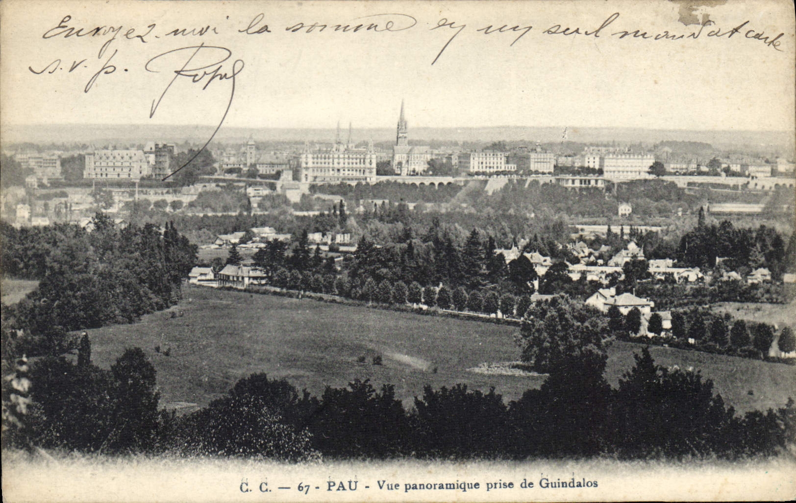 CPA Pau Vue panoramique prise de Guindalos 
