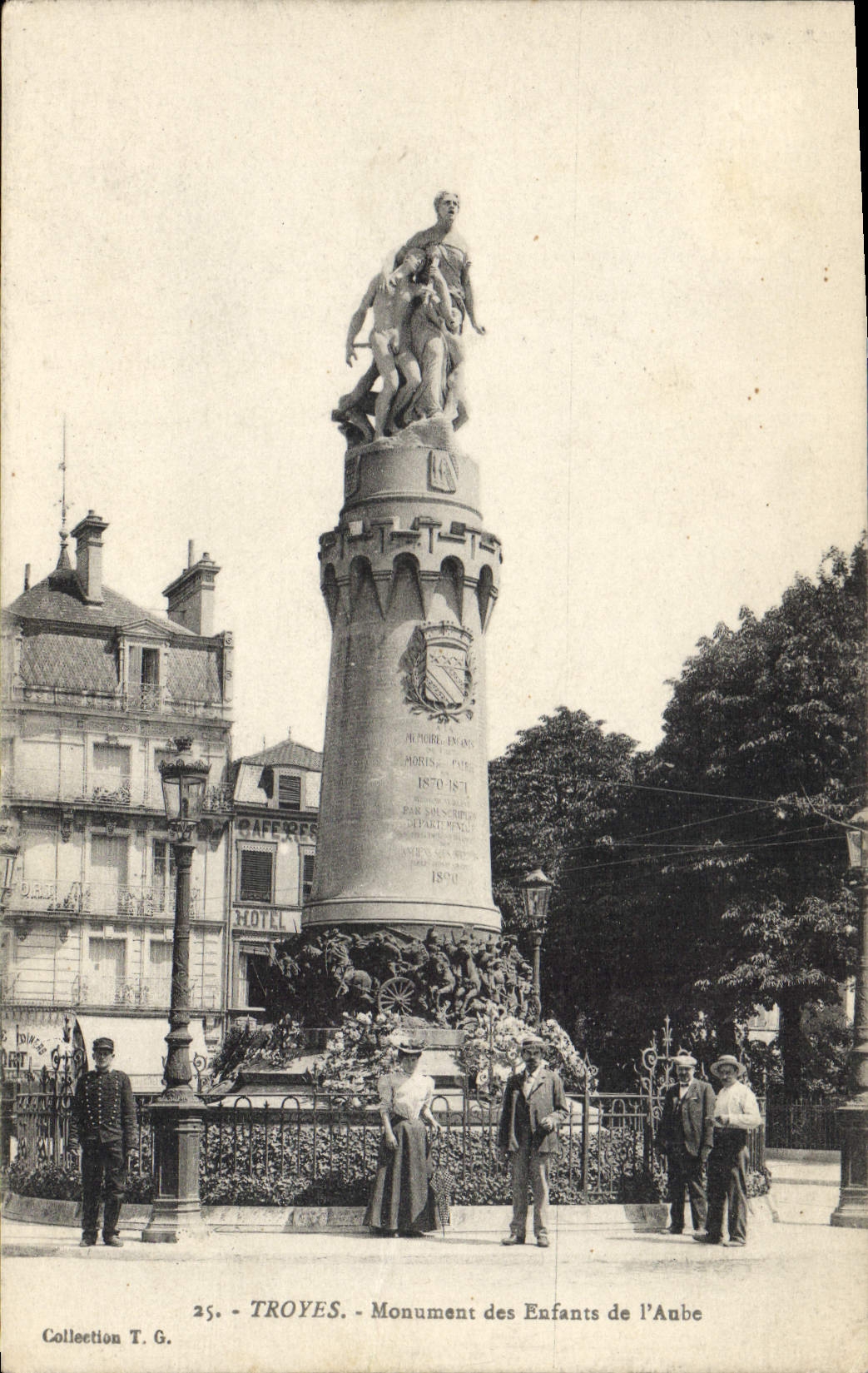 CPA Troyes Monument des Enfants de l'Aube 