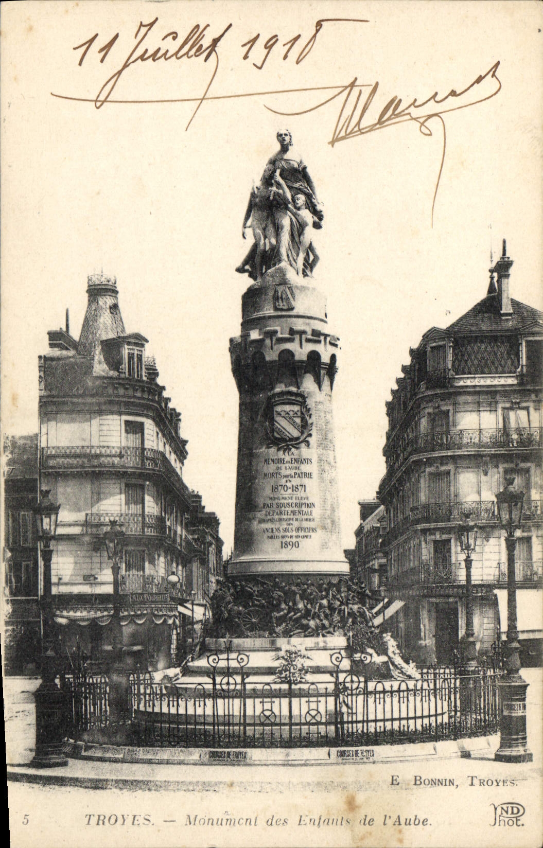CPA Troyes Monument des Enfants de l'Aube