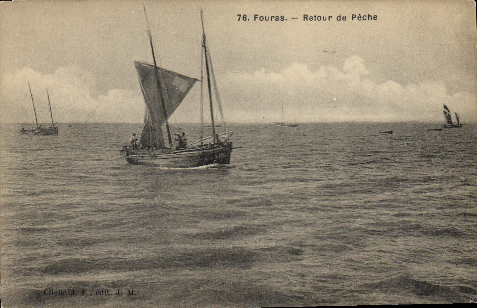CPA Fouras Retour de Peche Bateau