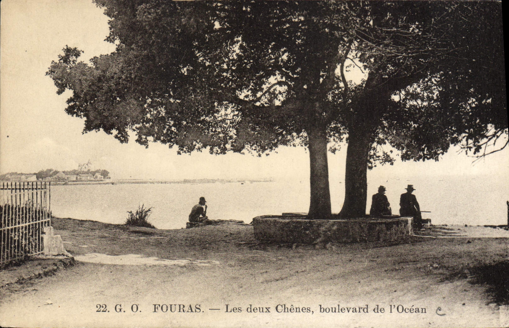 CPA Fouras Les deux Chenes boulevard de l'Ocean