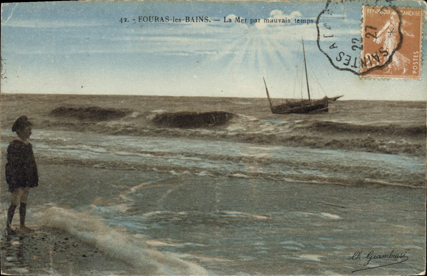 CPA Fouras les Bains La Mer par mauvais temps Bateau Enfant