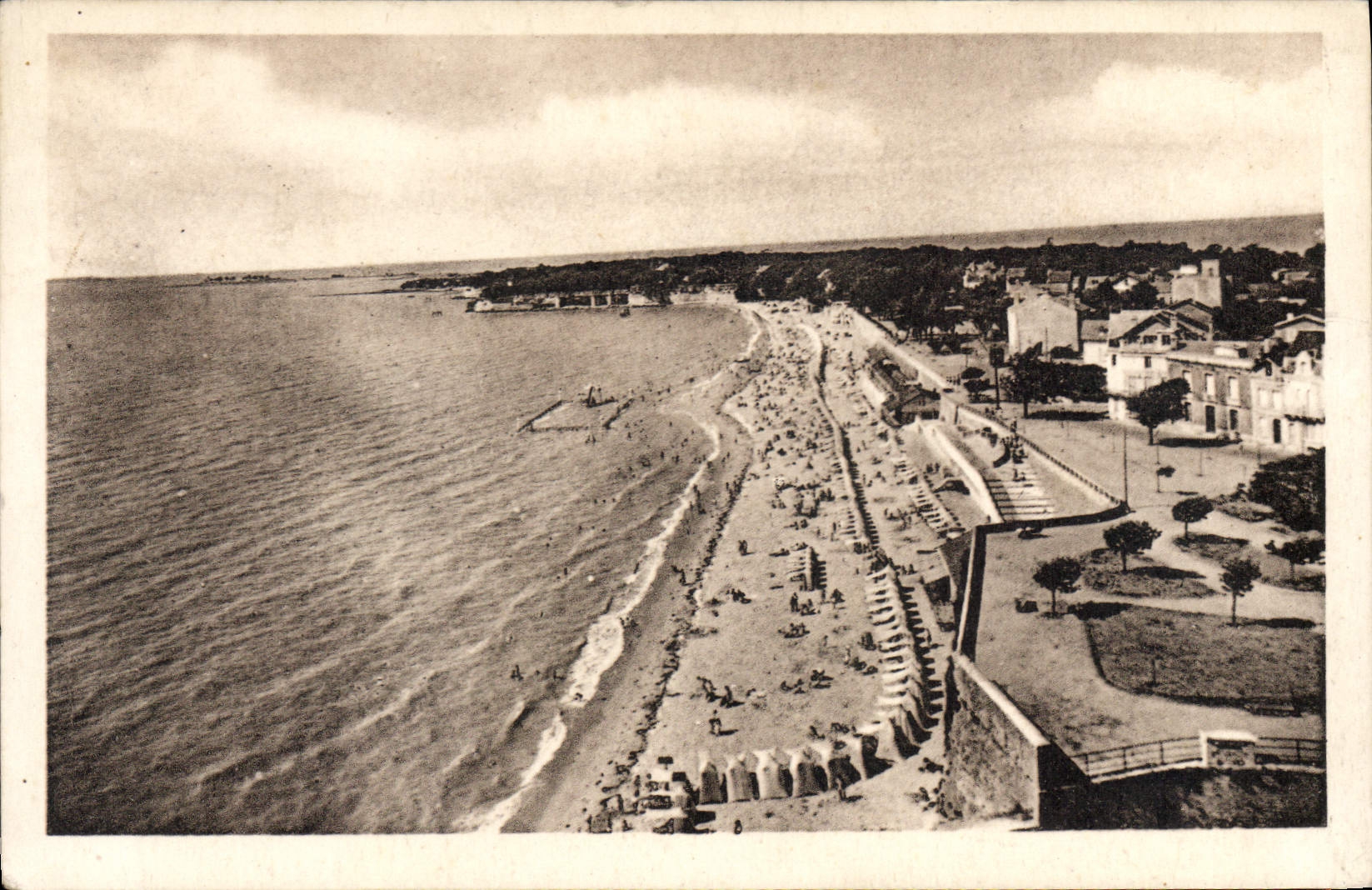 CPA Fouras La Plage vue de la Citadelle