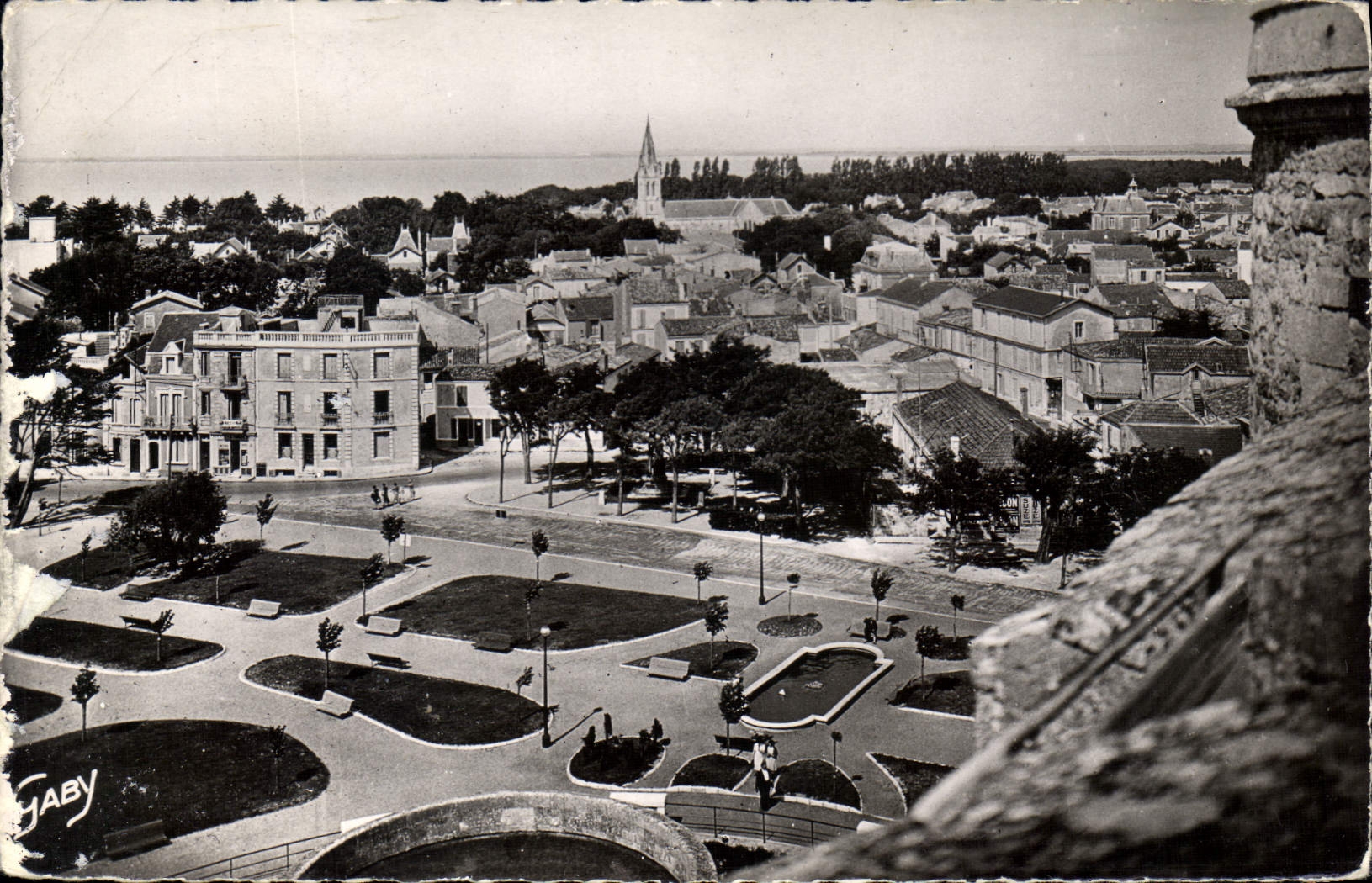 CPA Fouras Vue generale et les nouveaux Jardins